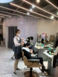 -PE SALON 