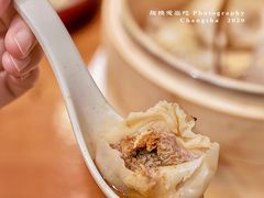 手拆蟹黄小笼包-龍堂蟹黄小笼包(万家丽店)