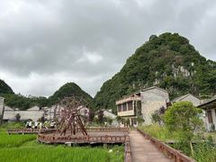 -高荡千年布依古寨旅游景区