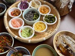 -包整·丝娃娃(一览甲秀楼风景店)