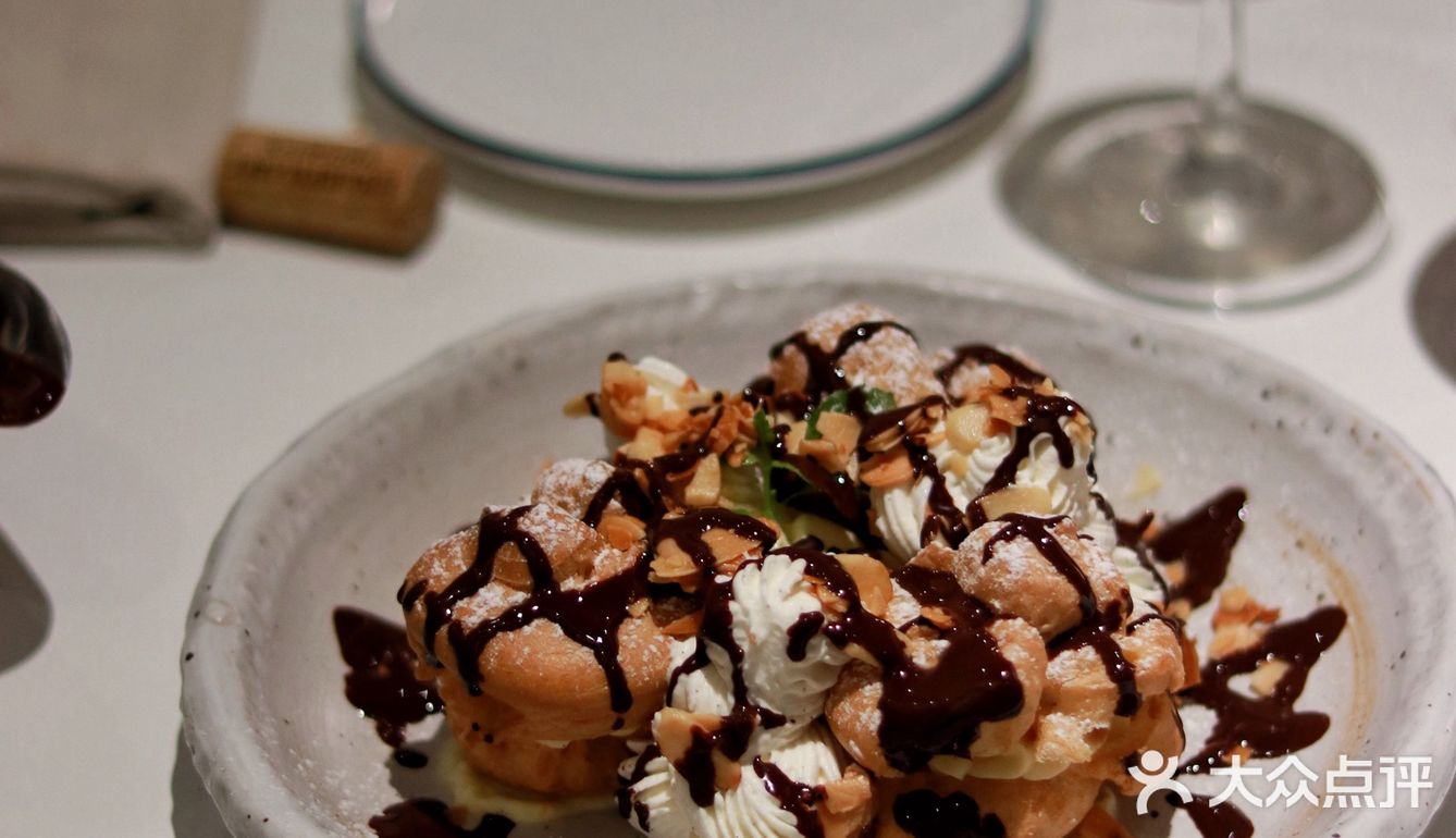 上海|夏夜 微醺 听雨声