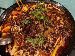 -鸿顺老铁锅美蛙鱼府(解放碑店)