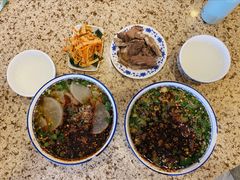 -吾穆勒蓬灰牛肉面·清真(北滨河中路店)