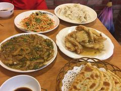 -篱笆院东北饺子王(欧阳路店)