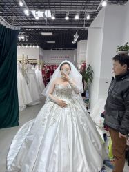 -NaNa婚纱礼服馆