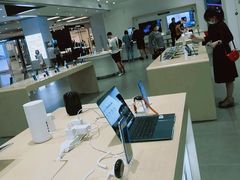 -华为授权体验店(中山公园来福士)