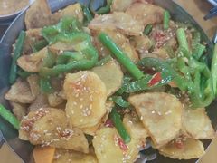 -鹤乡东北菜(崮山路店)