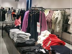 -URBAN REVIVO(七宝领展广场店)
