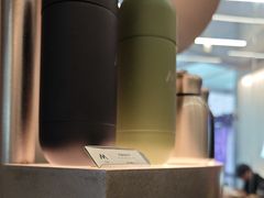 -M Stand(上海人民广场来福士店)