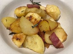 迷迭香炒土豆-曼乐辰餐厅(中庚漫游城店)