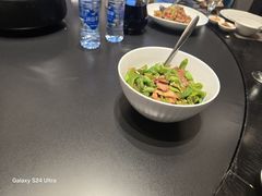 -忆江南·临江鱼馆