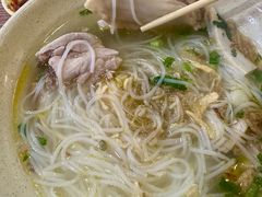 越南鸡腿粉-华姐鸡粉(教育路店)