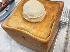 蜂蜜冰淇淋厚多士-鹿港小镇(金虹桥国际中心店)