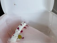 荔枝玫瑰千层-双风车咖啡馆 Twin Windmills(六道口店)