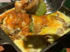 肉酱芝士焗口菇-梧桐北京烤鸭·铜锅涮肉(海岸城店)