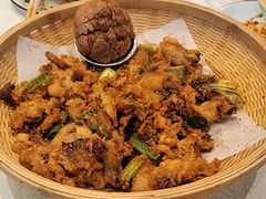 椒盐鲜蘑菇-品味村.烤鸭(新中街店)