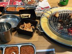 -青瓦炭韩潮烤肉(花园道店)