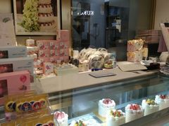 -花花卷卷·鲜食蛋糕(静安久光百货店)