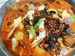 -晓彭肥肠鸡·泡椒鸡火锅(水木天地店)