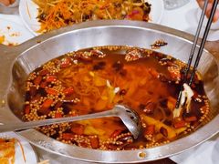 -鑫巴蜀小镇 · 水煮鱼专研店(玉桥店)