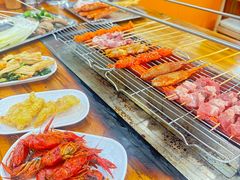 -哈尔滨小酒馆·鲜肉现穿自助烧烤(康新花园店)
