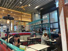 大堂-肥汁米蘭香港米线(长宁来福士店)