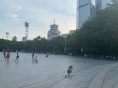 -英雄广场