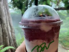 -Chom Cafe and Restaurant