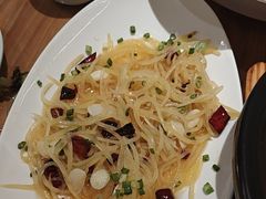 -严记小天府酸菜鱼(西四路店)