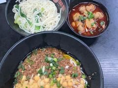 -丽影重庆小面(定西路店)