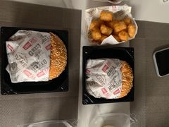 -The Habit Burger Grill 哈比特汉堡(爱琴海店)