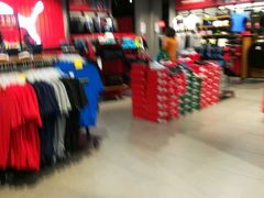 -PUMA品牌自营折扣店(武汉永旺梦乐城店)