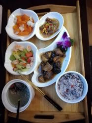 -卓玥国际月子会所(罗山路店)