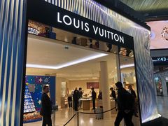 -CHANEL(戴高乐机场T 2E店)
