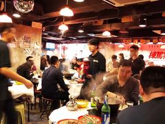 大堂-鲜入围煮花胶鸡海鲜火锅