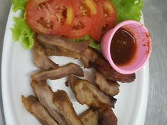 烤猪肉-红大哥水门鸡饭(總店)