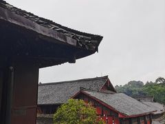 -峨眉山报国寺