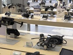 -DJI大疆(深圳华强北曼哈授权体验店)