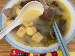 -小杨生煎(金山百联购物中心3楼店)