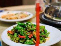 小炒黄牛肉-小船渔村•大连菜•大连焖鱼(黄河路店)
