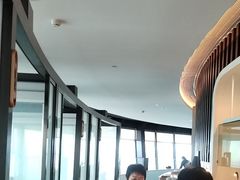 -亚洲国际大酒店·云顶阁旋转自助餐厅