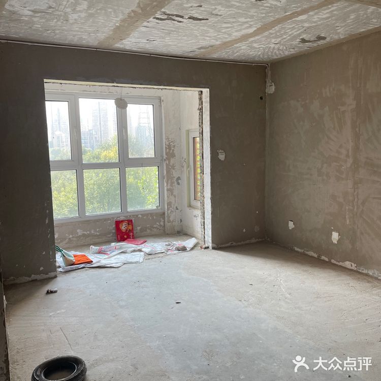 费用确实挺高的，业主刚买完房