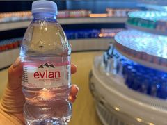 -涨巢·潮玩水疗局