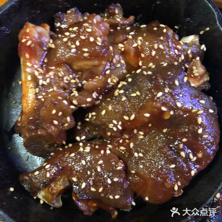 朋友拉着来的，据她说是从南锣鼓巷的店吃过来的