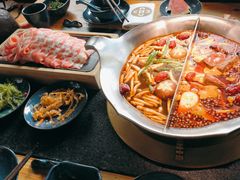 -湊湊火锅·茶憩(南京东路悦荟店)