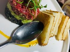 牛肉塔塔配牛油果黑橄榄酱-Solo(衡山路店)