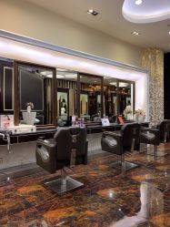 点击看大图 -八佰伴8008星级形象店