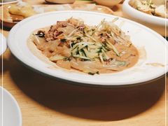 -关东小磨东北菜(上海长风大悦城店)
