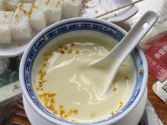 -周大娘牛乳(旧寨古村总店)