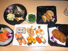-万岁料理回转寿司(华贸店)